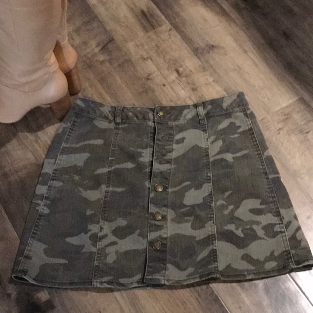 Cameo green denim skirt